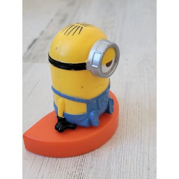 McDonald's Minion Despicable Me 2017 angry sad toy figure - Picture 3 of 9